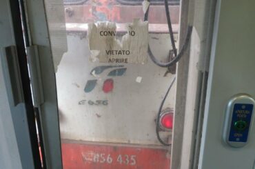 Italy/Sicily: Onboard behind a FS Trenitalia Class E656 locomotive on a Palermo to Messina train