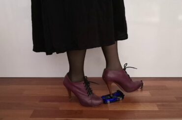 Crush toy car with wine colour ankle booties!