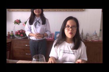 Italy etiquette: Table Manners - Oppo and the Princesses represent