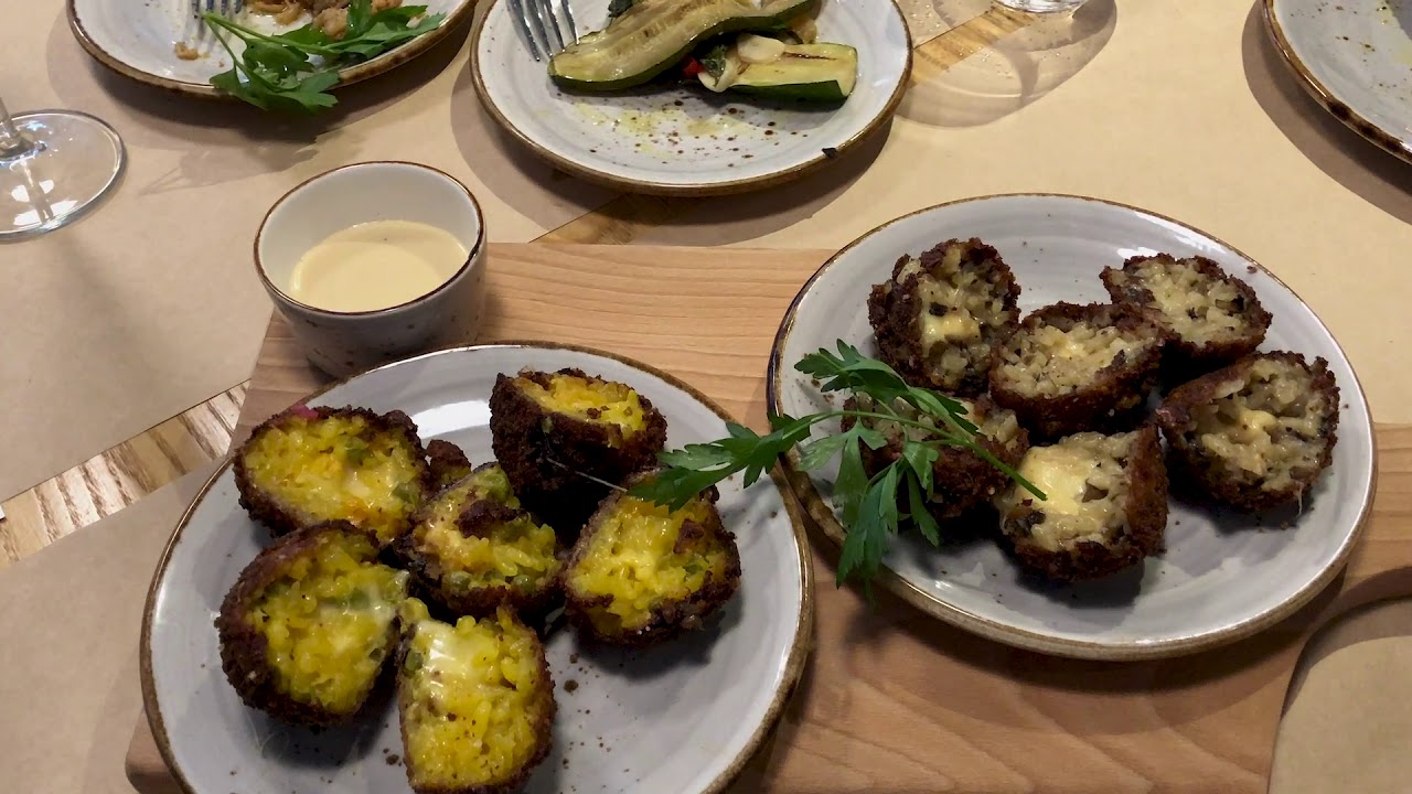 Monique Bradley Visits Toto Pizza Auckland places to eat, Italian Restaurant Monique Bradley Visits Toto Pizza Auckland places to eat, Italian Restaurant