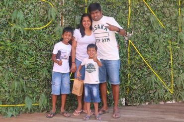 MAKING THEIR OWN WINE 🍷🍷 AT MELBOURNE, AUSTRALIA 😄👍......