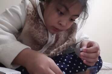 Yazmin's tv ASMR CHALLENGE