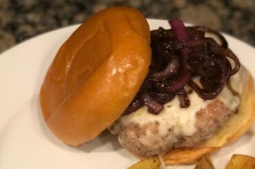 What’s for dinner?? // Italian Pork Burgers