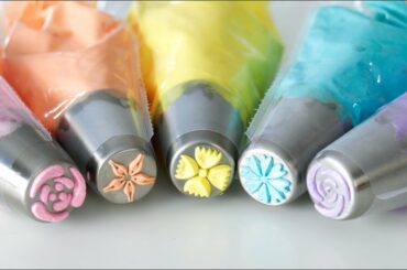 Attempting RUSSIAN PIPING TIPS using Italian Meringue Buttercream!