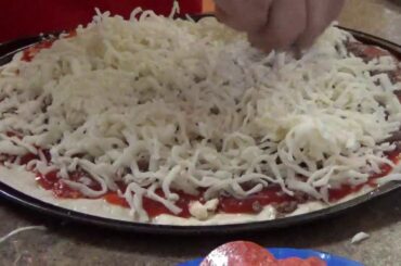 Chef Boyardee Pizza Kit Review.