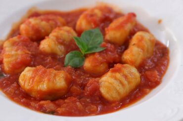 Gnocchi with Tomato Sauce Recipe | How to Make Gnocchi