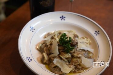 Casa Tua, an Italian Restaurant in London serving Italian Food, Cakes, and Coffee