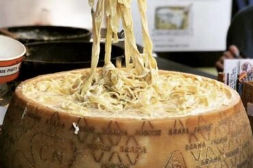 HAND MADE PASTA IN CHEESE WHEEL ITALIAN STREET FOOD LONDON STREET FOOD