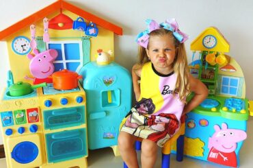 Diana and Roma playing in cafe