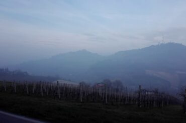 Walking in the hills of Romagna - Northern Italian countryside