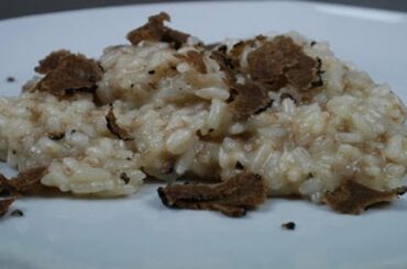Black truffle risotto, italian recipe