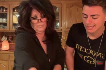 HOW TO MAKE PIZZA | Sean & Mimi