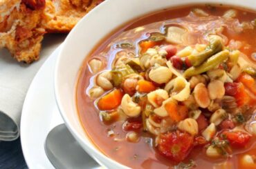 Best Minestrone Soup - Italian vegetable and pasta soup - मिनिस्ट्रोने सूप