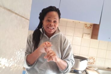 Cook and chat with me #Jollof Rice#Living in  Italy