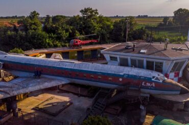Incredible Abandoned Airplane Restaurant Found In Italy - Dreams Crushed...
