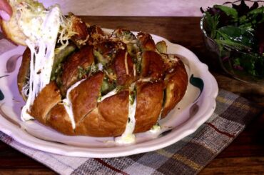 How to Make Cheesy Pesto Crack Bread