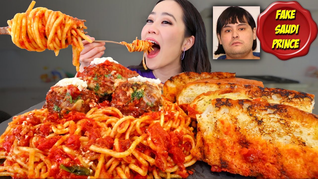 CHEESY SPAGHETTI + GIANT MEATBALLS with GARLIC BREAD PASTA MUKBANG CHEESY SPAGHETTI + GIANT MEATBALLS with GARLIC BREAD PASTA MUKBANG