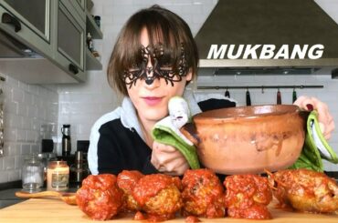 MUKBANG ITA: POLPETTE FRITTE NAPOLETANE AL SUGO RAGU (EATING SHOW ITALIANO)