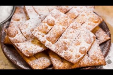 Chiacchiere recipe (Mardi Gras fritters): a delicious dessert perfect for Carnival!