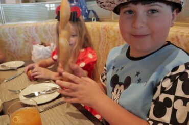 Character Breakfast at Disney's Riviera Resort Topolino's Terrace