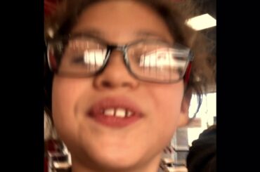 Kids food and restaurants review.