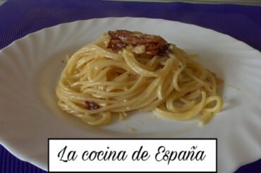 ESPAGUETIS A LA CARBONARA RECETA ITALIANA