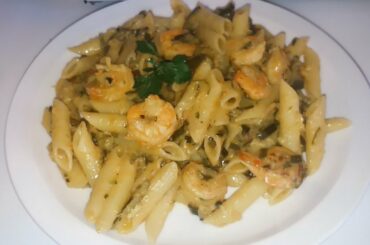 EASY WAY TO PREPARE ZUCCHINI SAUCE (NIGERIAN MUM COOKS ITALIAN ZUCCHINI SAUCE)