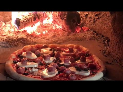 First Wood Fired Neapolitan Style Pizza 2020 live video cooking Pizza in Homemade Pizza Oven First Wood Fired Neapolitan Style Pizza 2020 live video cooking Pizza in Homemade Pizza Oven