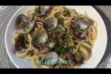 SPAGHETTI ALLE VONGOLE ( SPAGHETTI WITH CLAMS ) ITALIAN RECIPE