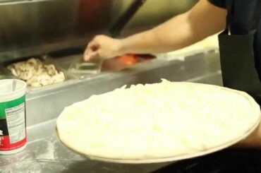 Authentic Italian Food | Ferrara Pizza and Pasta in Orlando with Nicole Eats