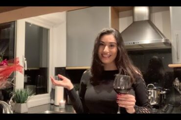 Sofia's Kitchen: How to make authentic Italian tomato sauce-Vegetarian recipe/Vegan Sauce.