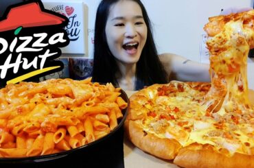 EXTRA CHEESY PIZZA & PASTA FEAST! Pizza Hut Seafood Pizza & Cheesy Prawn Pasta Recipe - Mukbang Asmr