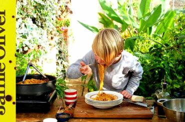 Spaghetti Bolognese | Buddy Oliver | 5 of 5 #kitchenbuddies