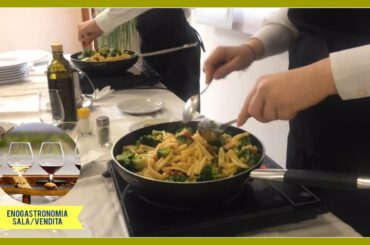 WHAT WE USUALLY DO AT SCHOOL (Italy)