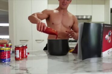 Cooking with The Family | MAN FOOD Women Can Eat Too | MP Legendary Chilli Con Carne