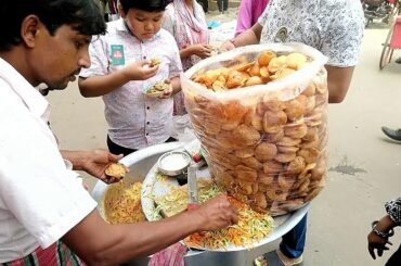 Street food in Bangladesh || Eating Tasty Masala Bhel Puri, How to Make? Famous Street food of Dhaka