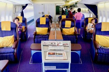 Thai Airways Boeing 747 from Phuket to Bangkok: upgrade to (vintage) First Class!
