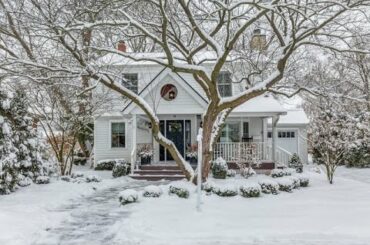 Video tour of Residential at 11 South Lincoln Avenue, Geneva, IL 60134