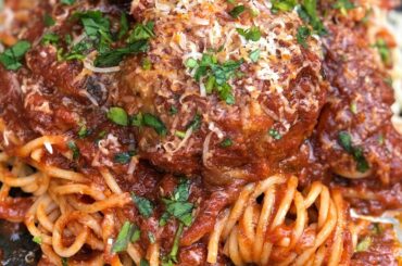 STUFFED MEATBALLS W/ RED WINE SAUCE