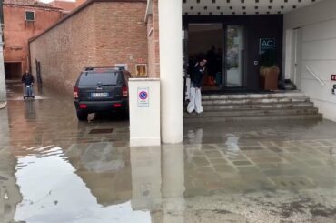 Italy Honeymoon WORST FLOODING IN VENICE AND WINE