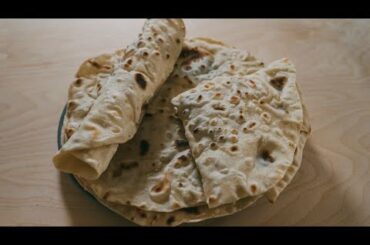 Piadina all’olio di oliva, SENZA LIEVITO IN PADELLA: veloce e arrotolabile