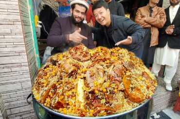 MEAT & BONE MARROW MOUNTAIN & BBQ Heaven! STREET FOOD in Peshawar Pakistan