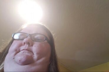 MAKING HOME MADE PIZZA WITH HAYLEY