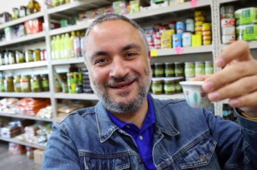 10th Day in MELBOURNE: Feeding the Kangaroos, Lebanese Modern Food, Village Party & Happy Moments!