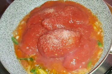 tomato curry 🍅🍅🍅🍅,easy cooking 😉টমেটোর টক 🍅 Italy 🇲🇽 Bergamo