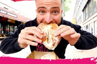 North End Boston FOOD TOUR - Clam Chowder, Lobster Roll, Pizza & Cannolis | Boston, Massachusetts