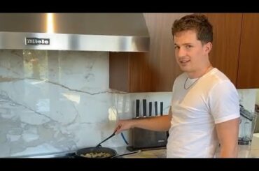 Charlie Puth is cooking "pasta e lenticchie" 😊😋