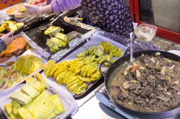 Korea Street Food in Seoul. Best Stalls in Tongin Market
