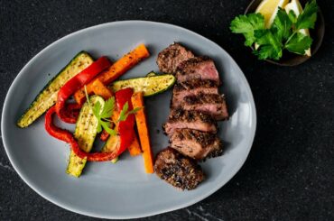 Pepper-Crusted Steak With Grilled Vegetables