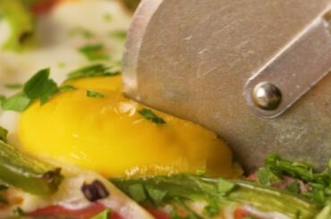 Egg-cellent Semolina Pizza